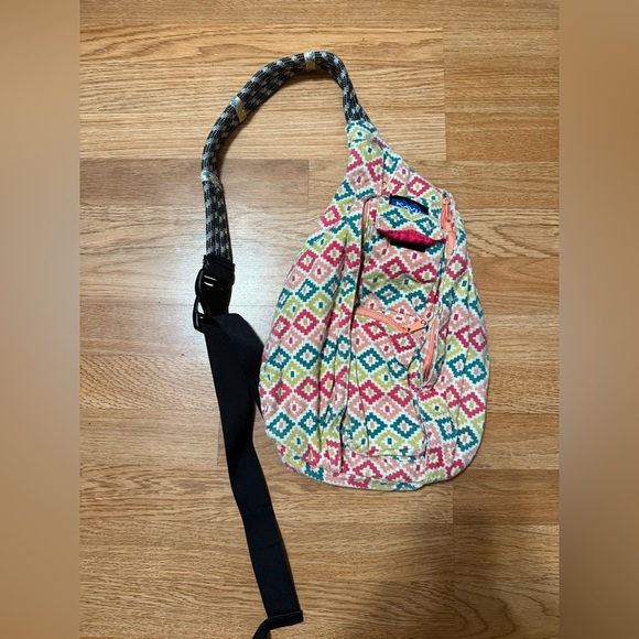Kavu Spring Montage Aztec Tribal Rope Sling Backpack Crossbody - Picture 1 of 6